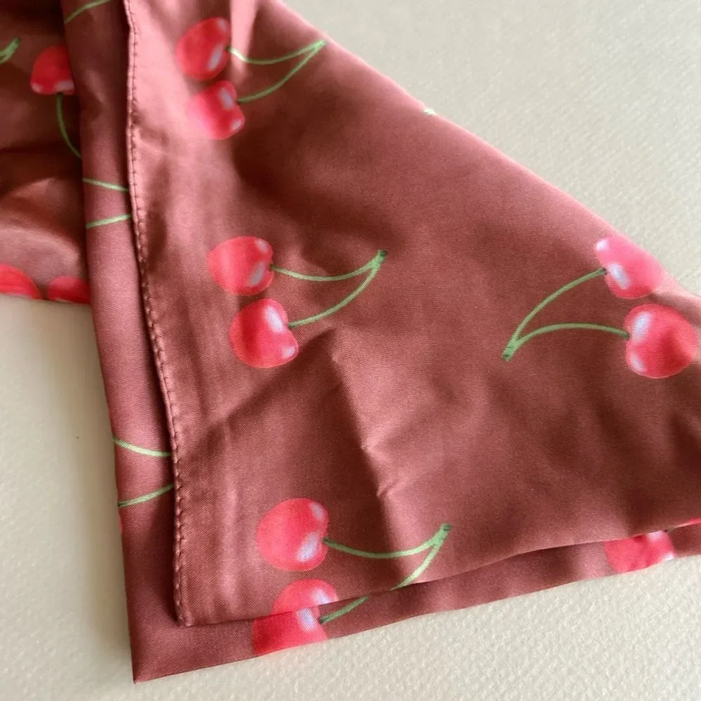 Cherry Scarf P52